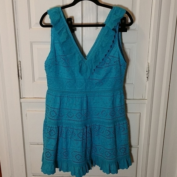 Alice + Olivia Cantara Lace Overlay Dress - Picture 6 of 13